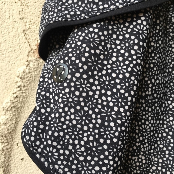 Lululemon Reversible Short - Picture 8 of 12